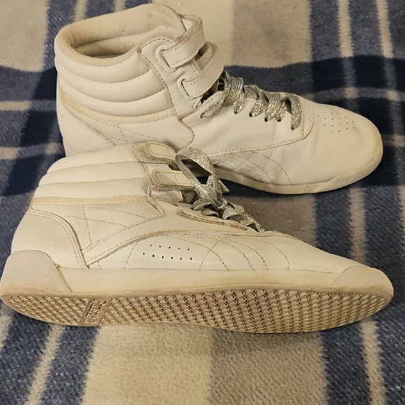 Reebok White and Silver High-Top Sneakers 057 - Picture 4 of 6
